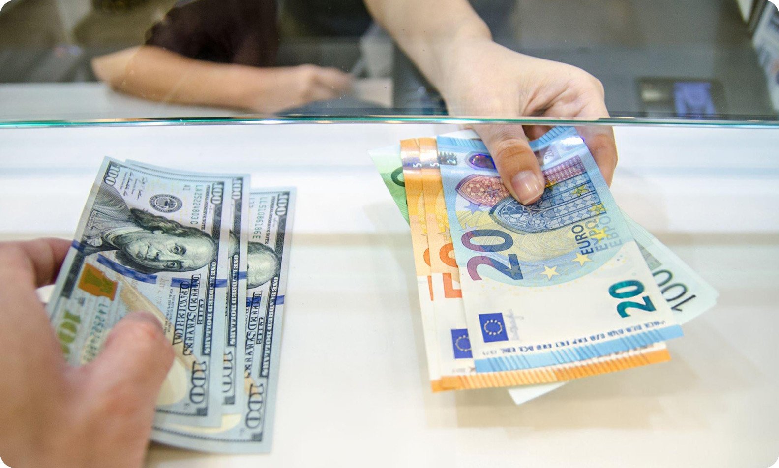 Foreign currency exchange counter